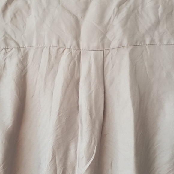 ♥️ Banana Republic Light Grey Elegant Top - Picture 7 of 17